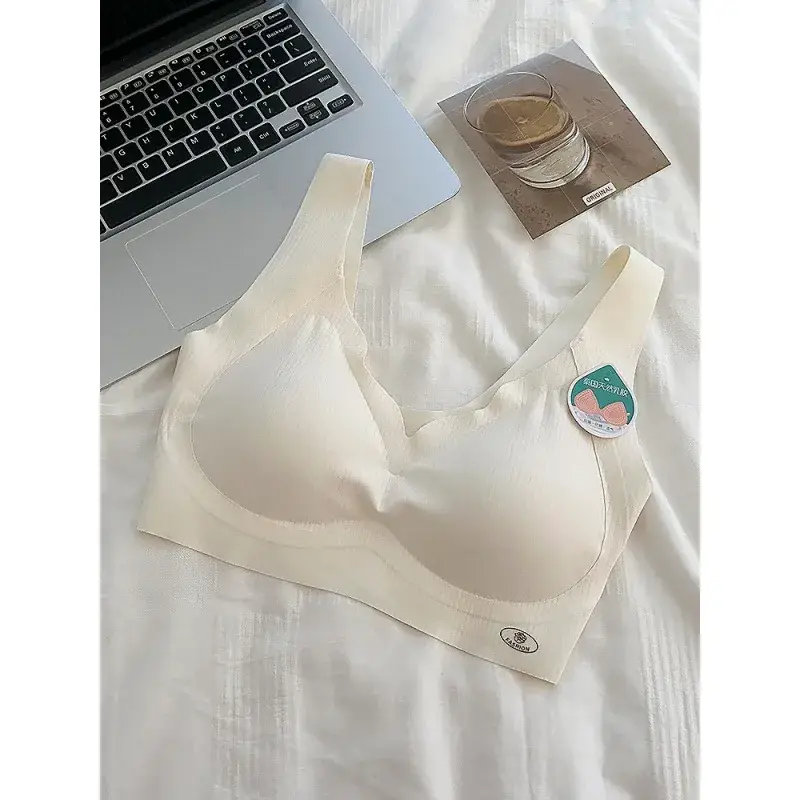 Black No-Rim Anti-Gravity Pull-Up Vest Bra Women