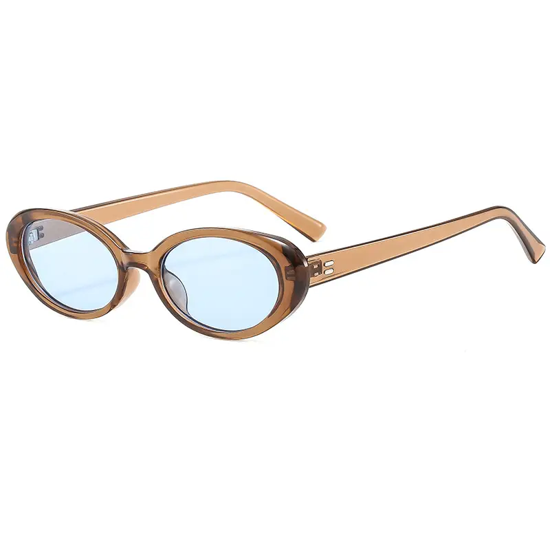 Green Retro Oval Sunglasses for Women - Image 8