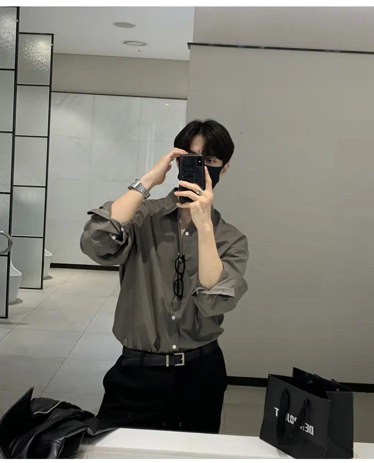 Hong Kong-style Grey Long-sleeved Men's Shirt — feature 3