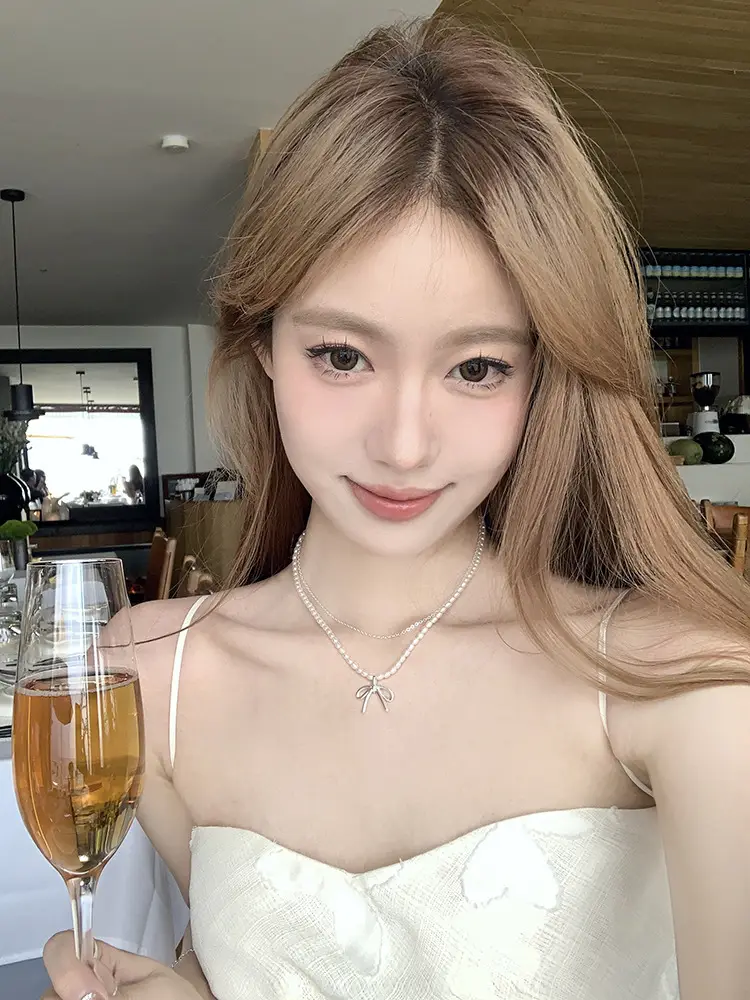 White Pearl Bow Millet Double Layer Necklace for Women — feature 1