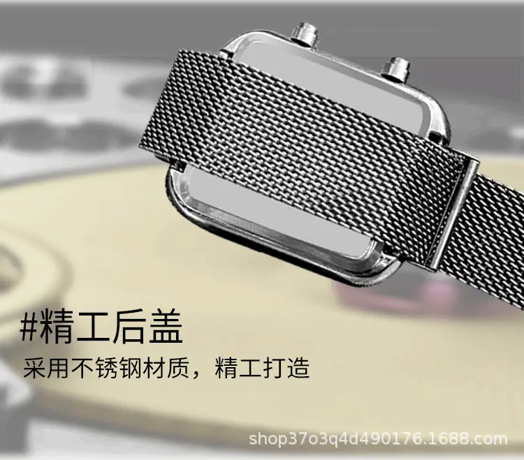 Digital Watch with Alloy Band for Men Women Fashionable Sports Wear — feature 6