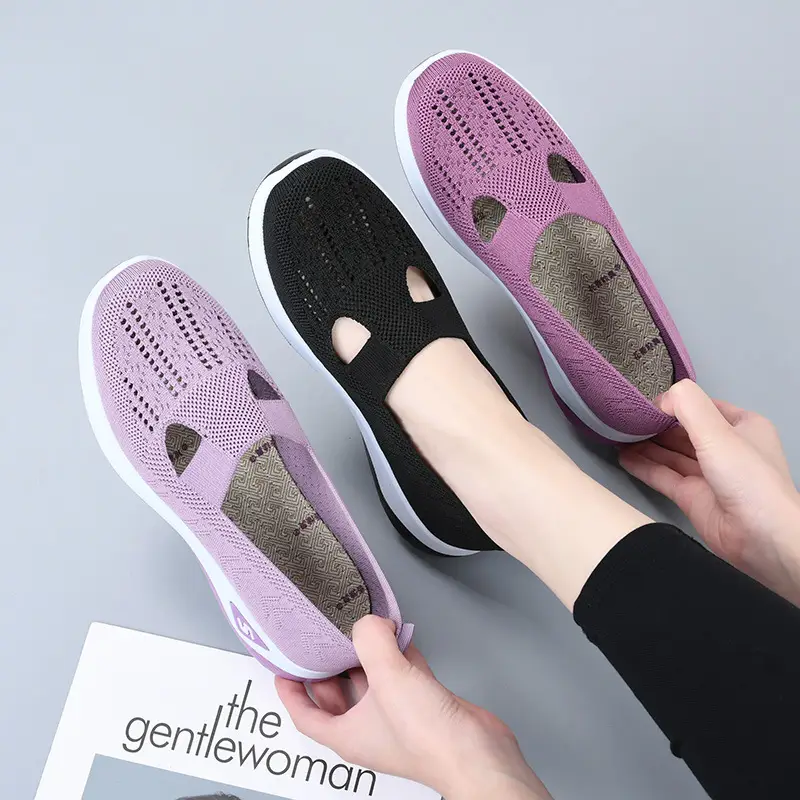 Summer women's shoes old Beijing cloth shoes non-slip hollow breathable lightweight comfortable middle-aged mother shoes a generation of hair - Image 13