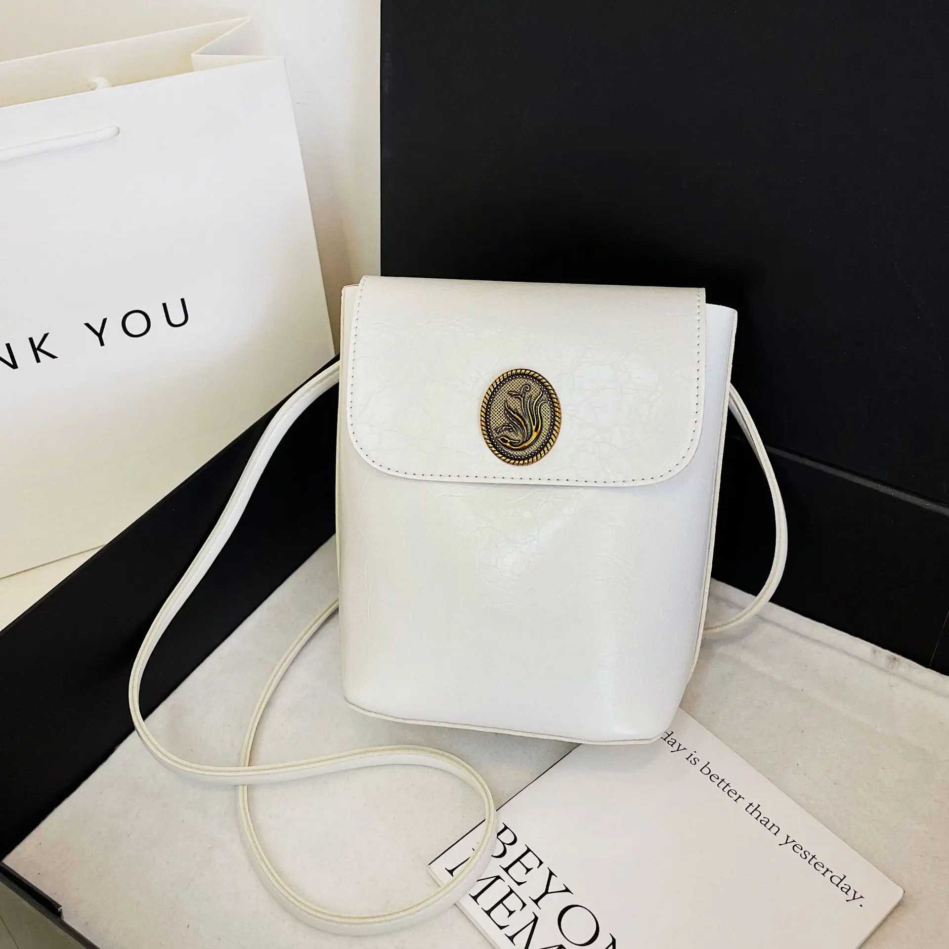 White Mini Mobile Phone Bag Women's Fashion Retro Simple Shoulder Bag — feature 8