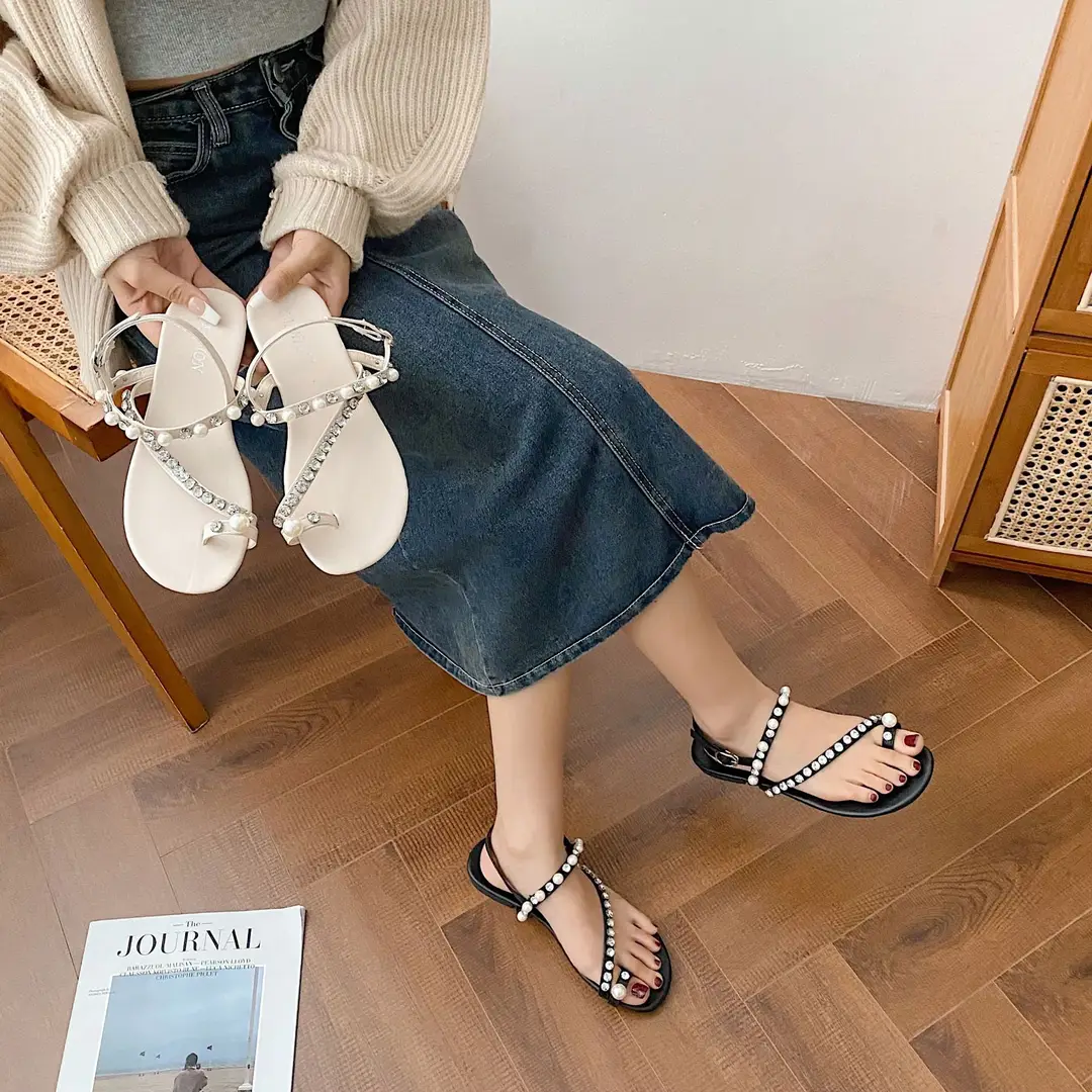 High Heels for Women 2025 Summer New Style Round Toe Rhinestone Fairy Style Pearl Thong Toe Strap Versatile Sandals for Women — feature 3
