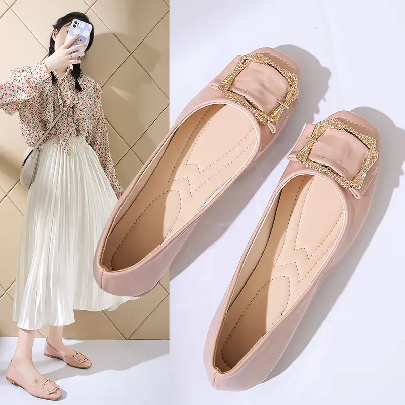 High Heels Women's 2025 New Patent Leather Square Toe Soft Sole Low Heel Beanie Shoes Shallow Mouth Fashion Versatile Thick Heel Flats - Image 3