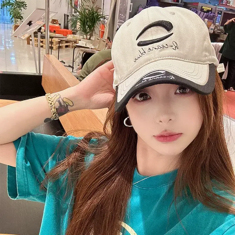 Men's Black Embroidered Baseball Cap with Sunscreen Design — feature 9