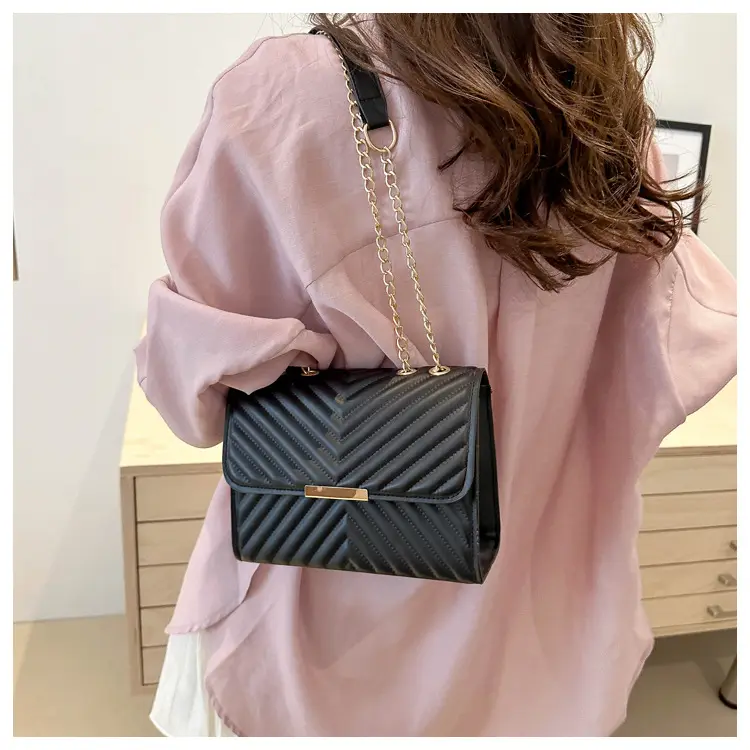 Women's 2024 Gradient Textured Shoulder Bag — feature 21