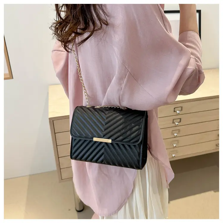 Women's 2024 Gradient Textured Shoulder Bag — feature 22
