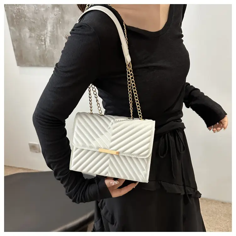Women's 2024 Gradient Textured Shoulder Bag — feature 9