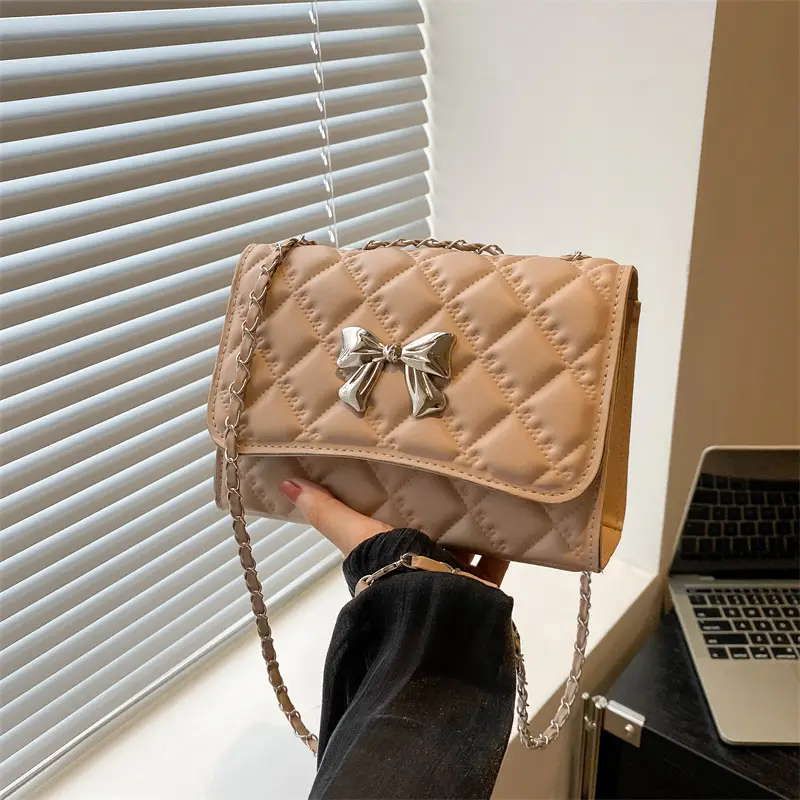 Black Women's Chain Bow Shoulder Bag 2024 - Image 7