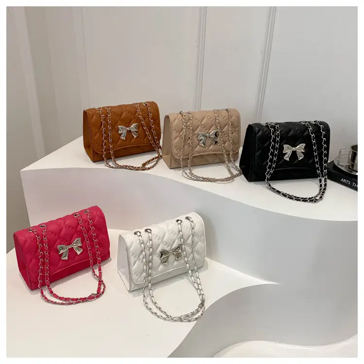 Black Women's Chain Bow Shoulder Bag 2024 — feature 22
