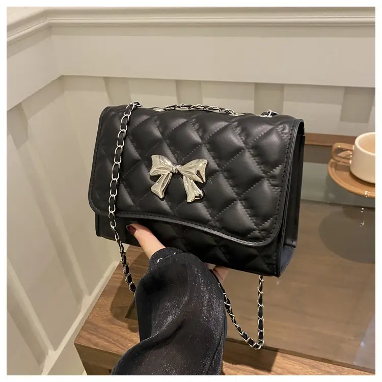 Black Women's Chain Bow Shoulder Bag 2024 — feature 27