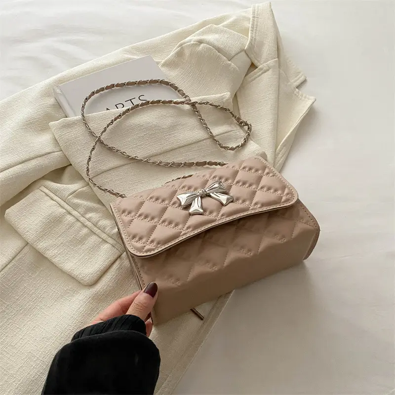 Black Women's Chain Bow Shoulder Bag 2024 - Image 3