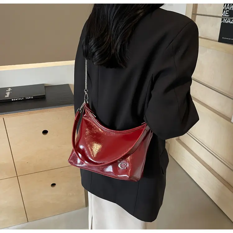 Patent Leather Large Bag Women 2024 Summer — feature 15