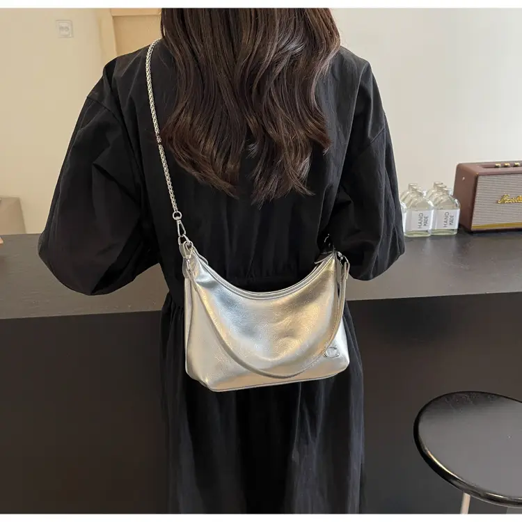 Patent Leather Large Bag Women 2024 Summer — feature 18
