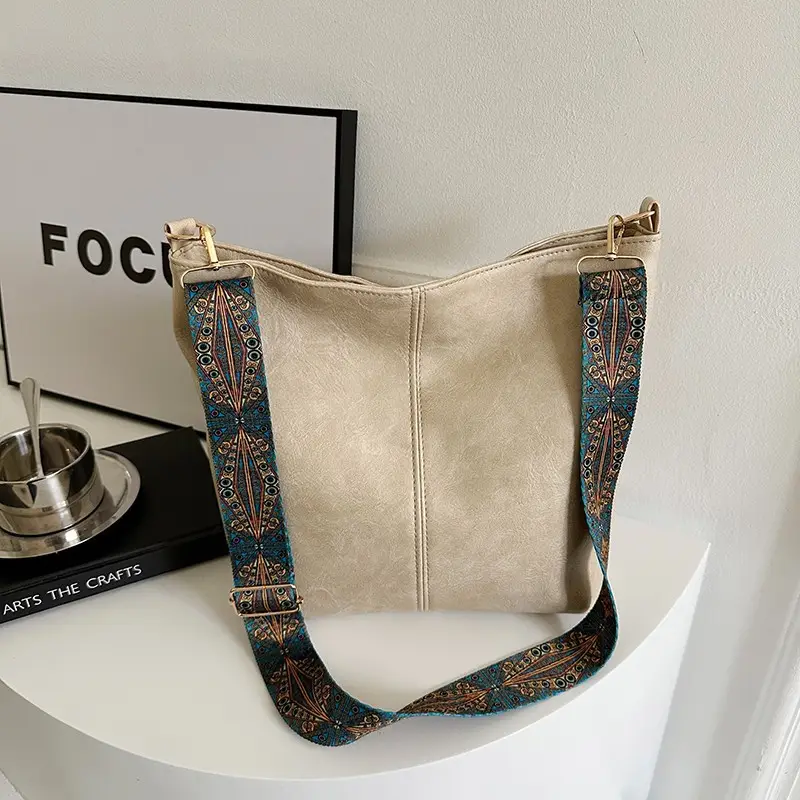 Vintage Brown Leather Shoulder Bag with Blue Patterned Strap — feature 5