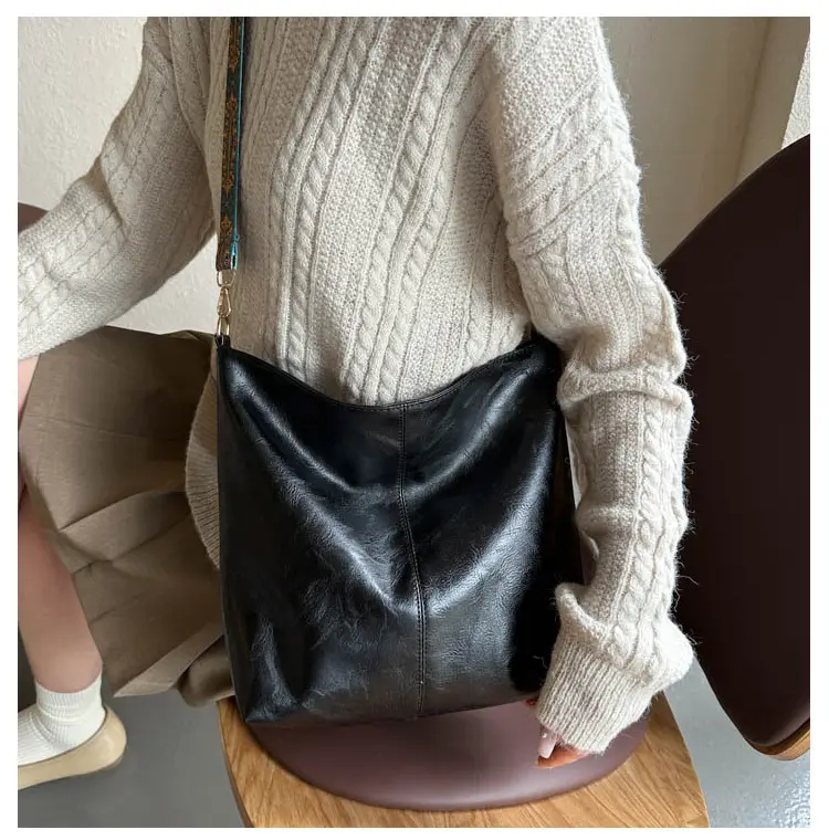 Vintage Brown Leather Shoulder Bag with Blue Patterned Strap — feature 6
