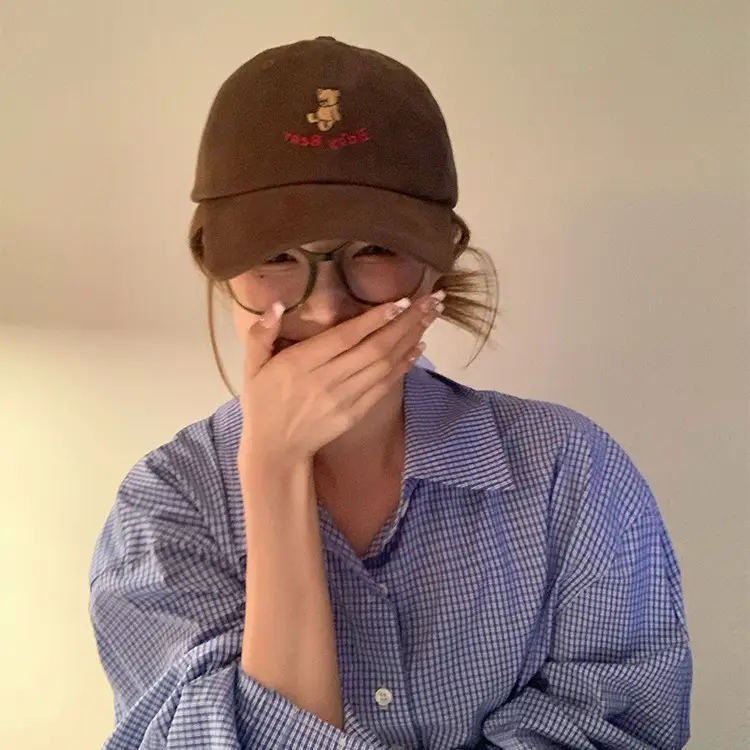 Women Baseball Cap with Peaked Hat Design 2024 - Image 9