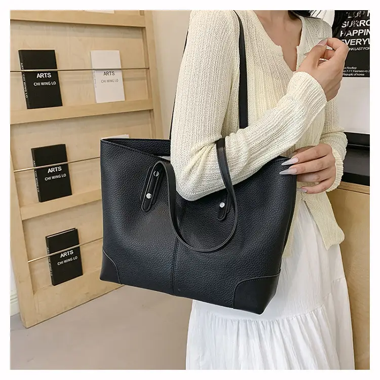 Black Crossbody Tote Bag for Women, Large Capacity, Stylish Design — feature 13