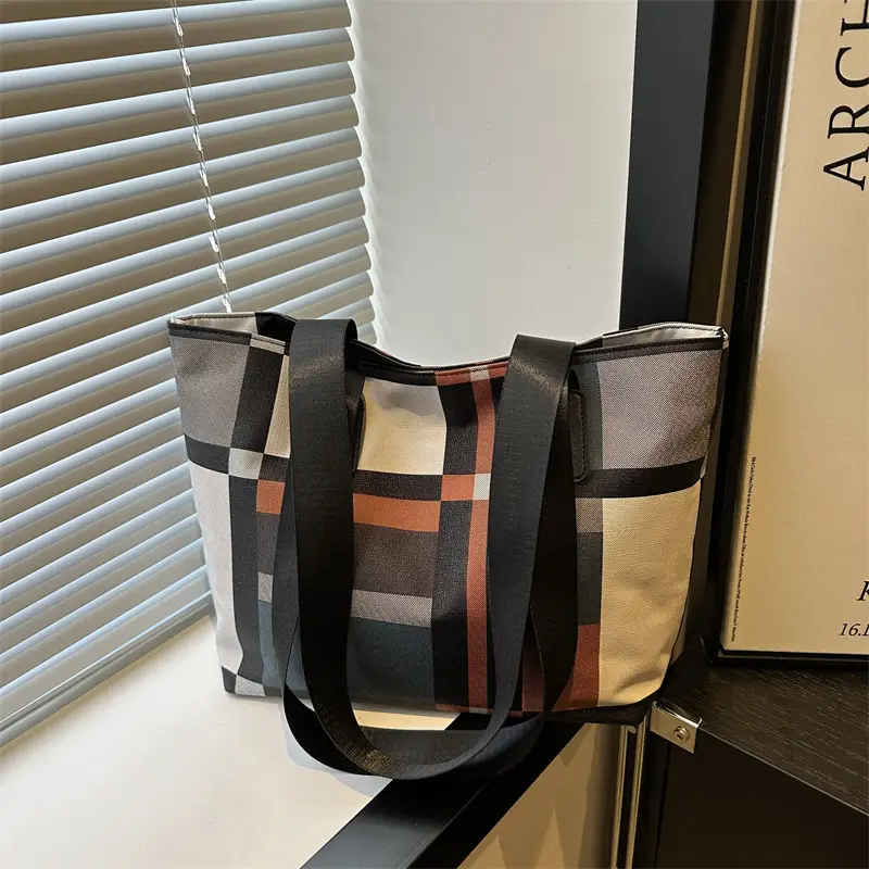 Plaid Casual Bag Large Capacity Women's Shoulder Bag - Image 4
