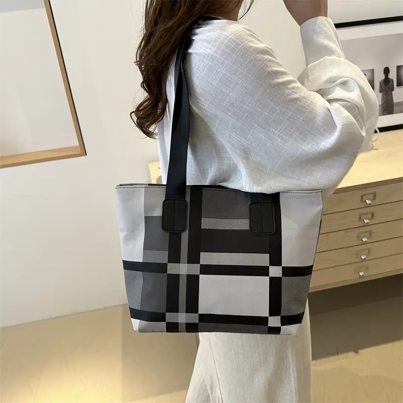 Plaid Casual Bag Large Capacity Women's Shoulder Bag - Image 6