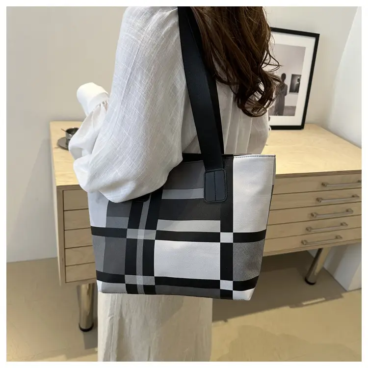 Plaid Casual Bag Large Capacity Women's Shoulder Bag — feature 10