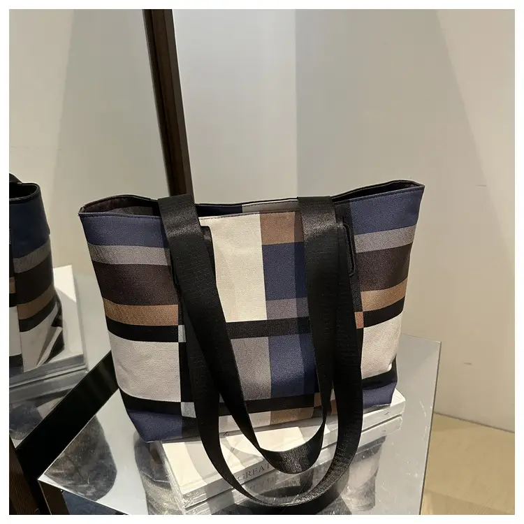 Plaid Casual Bag Large Capacity Women's Shoulder Bag - Image 2