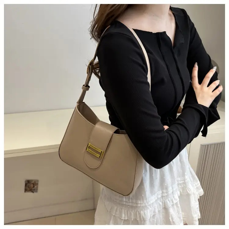 Black Women's Shoulder Crossbody Bag with Gold Clasp — feature 10