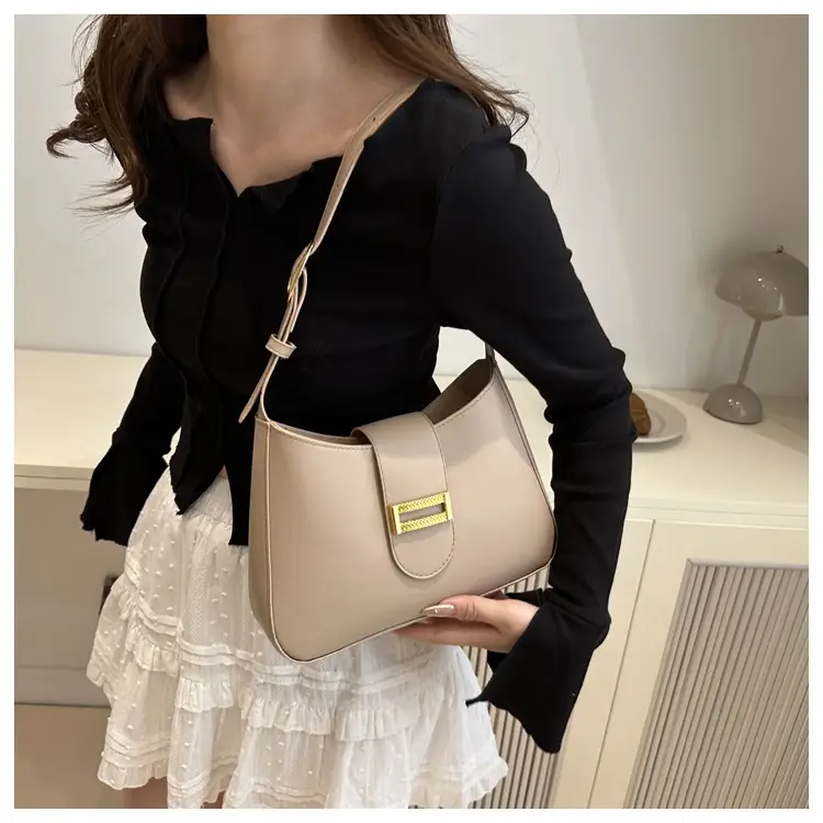 Black Women's Shoulder Crossbody Bag with Gold Clasp — feature 12