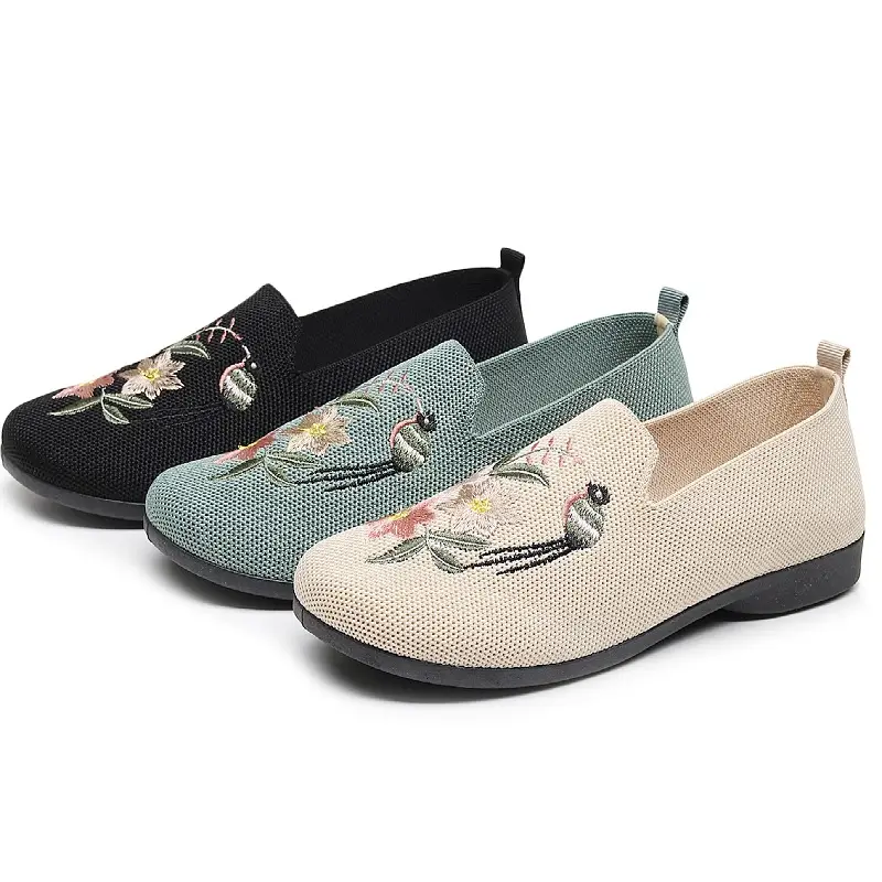New Old Beijing Cloth Shoes Women's Embroidered Shoes Middle-aged and Old Mother's Shoes Non-slip Soft Sole Lightweight Fly-woven Breathable Single-layer Shoes - Image 5