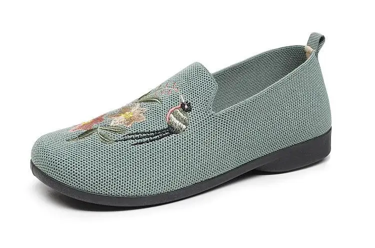 New Old Beijing Cloth Shoes Women's Embroidered Shoes Middle-aged and Old Mother's Shoes Non-slip Soft Sole Lightweight Fly-woven Breathable Single-layer Shoes — feature 18