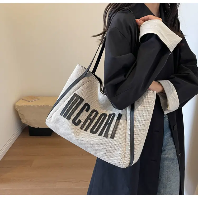 Women Large Capacity Tote Bag with "McCRAII" Print — feature 22