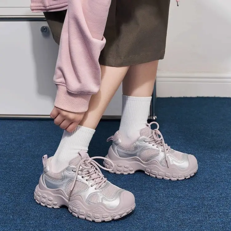 Niche Non-Contrasting Women's Shoes 2024 New Summer Breathable Mesh Mountaineering Versatile Casual Sports Dad Shoes