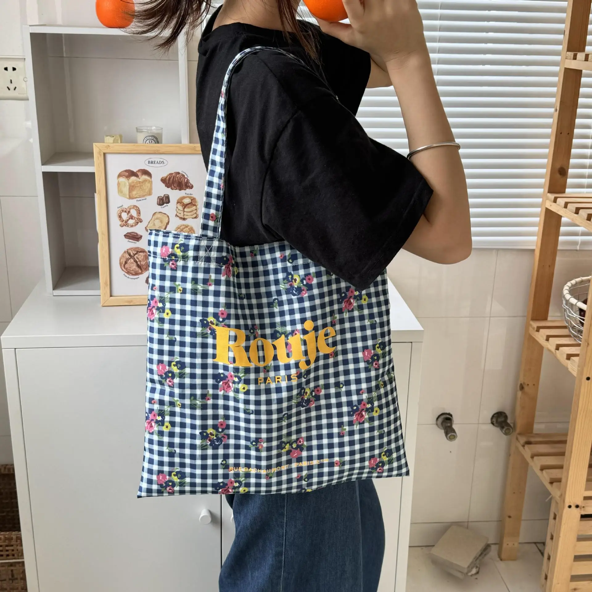 2024 Floral Canvas Shoulder Bag Blue Plaid Design — feature 4