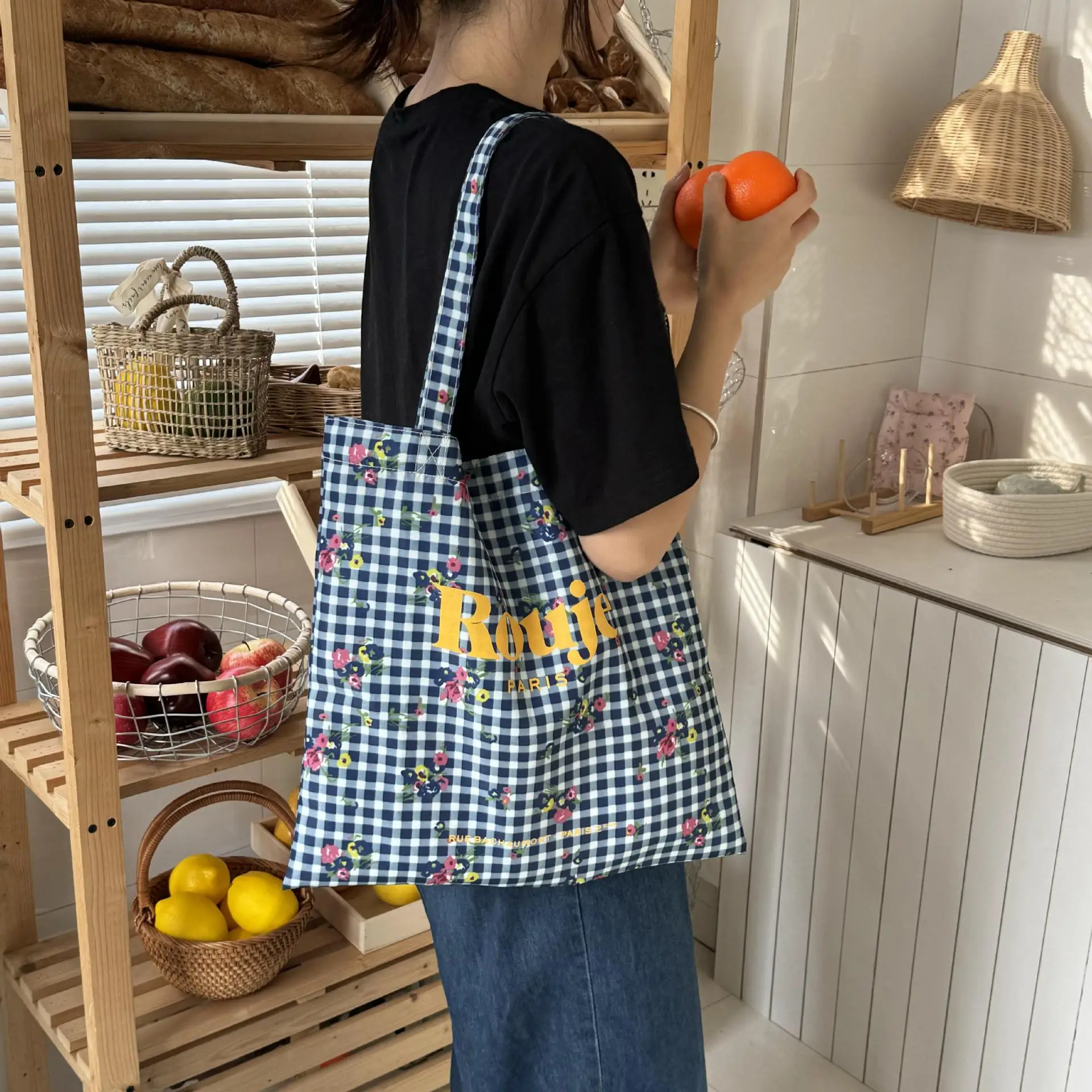 2024 Floral Canvas Shoulder Bag Blue Plaid Design — feature 5