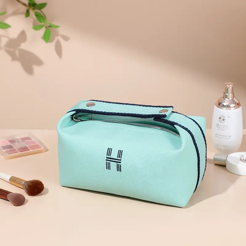 White Canvas One Shoulder Crossbody Bag for Women