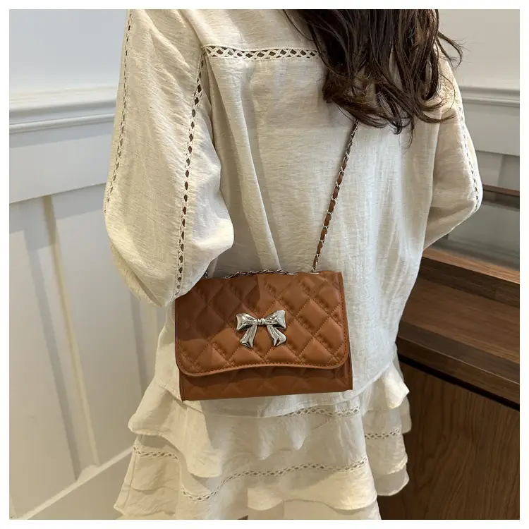 Pink Rhombic Chain Shoulder Bag for Women 2024 — feature 20