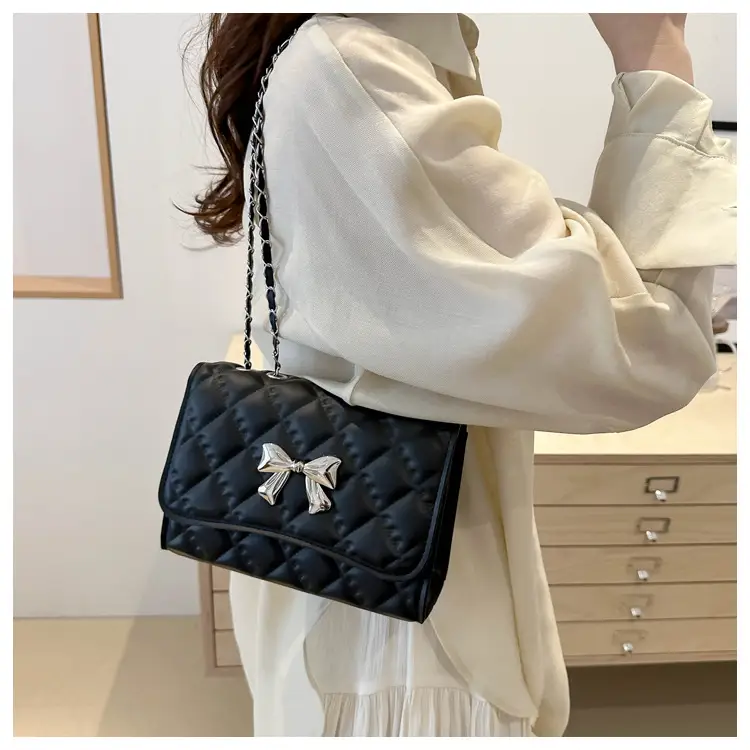 Pink Rhombic Chain Shoulder Bag for Women 2024 — feature 22