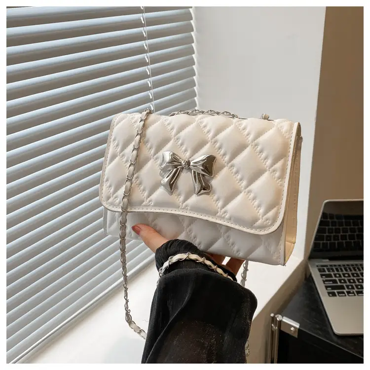 Pink Rhombic Chain Shoulder Bag for Women 2024 - Image 2