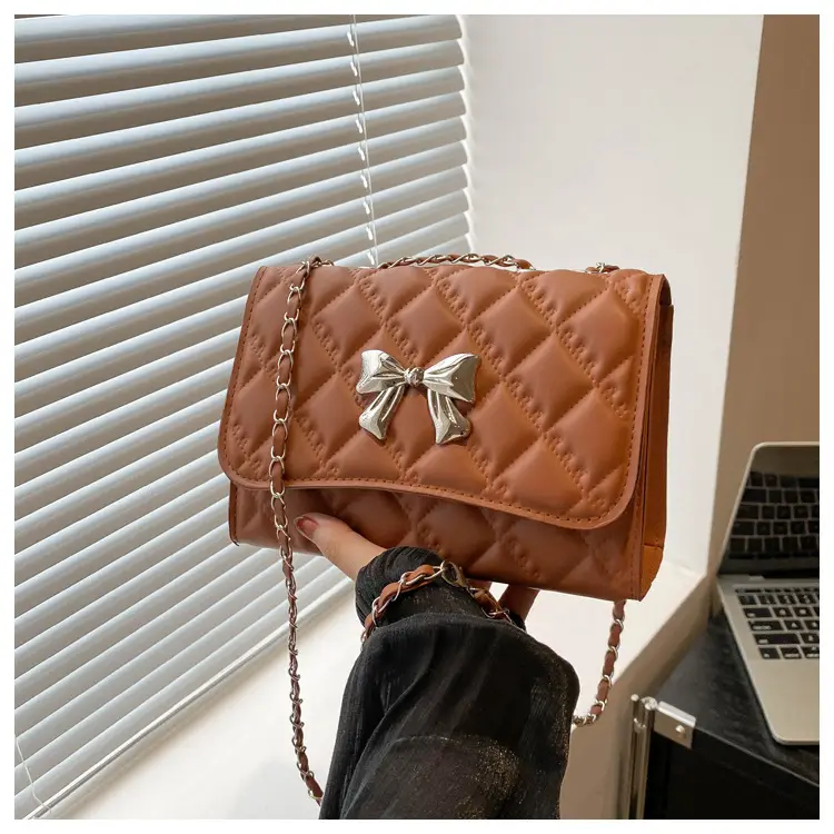 Pink Rhombic Chain Shoulder Bag for Women 2024 - Image 3