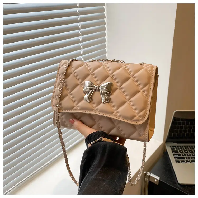 Pink Rhombic Chain Shoulder Bag for Women 2024 - Image 4