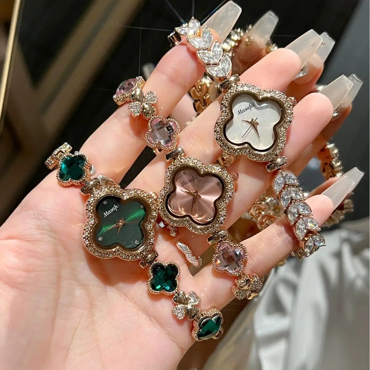 Women's Four Leaf Clover Rhinestone Watch Waterproof Quartz - Image 5
