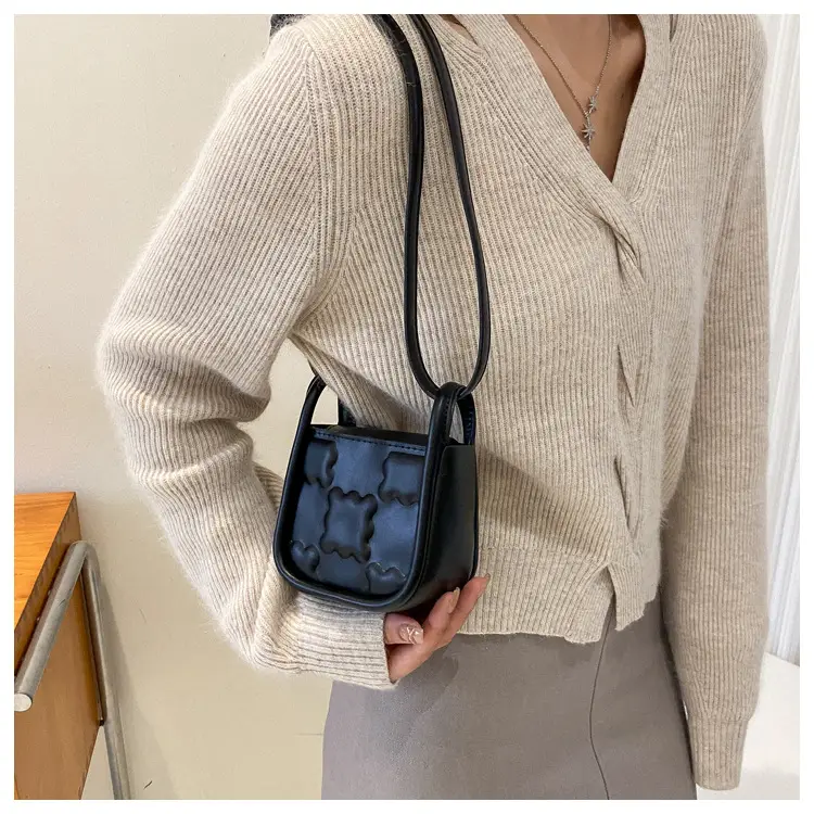 Women's Mini Biscuit Shoulder Crossbody Bag 2024 — feature 11