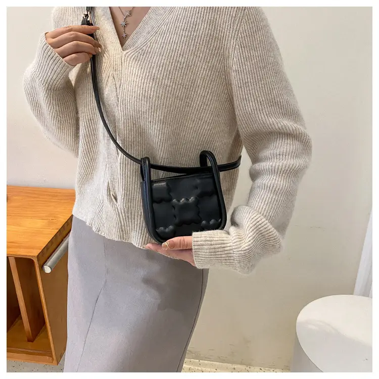 Women's Mini Biscuit Shoulder Crossbody Bag 2024 — feature 13