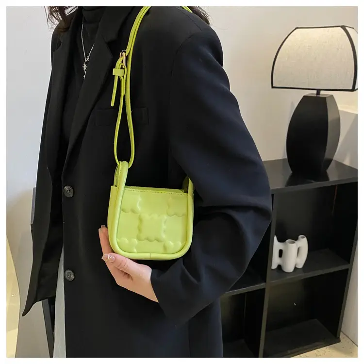 Women's Mini Biscuit Shoulder Crossbody Bag 2024 — feature 15