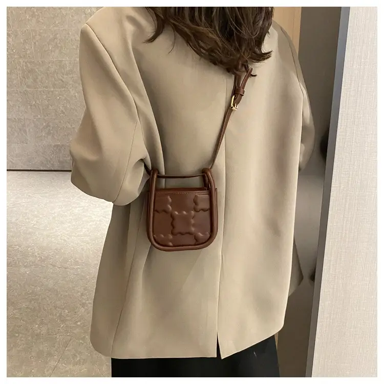 Women's Mini Biscuit Shoulder Crossbody Bag 2024 — feature 22