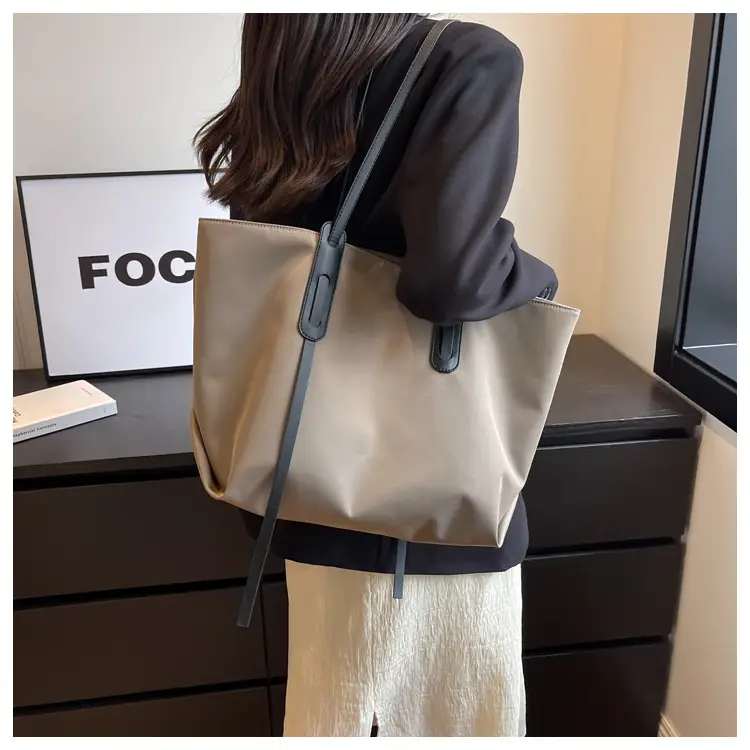 Women Large Capacity Oxford Cloth Shoulder Bag Brown 2026 — feature 24