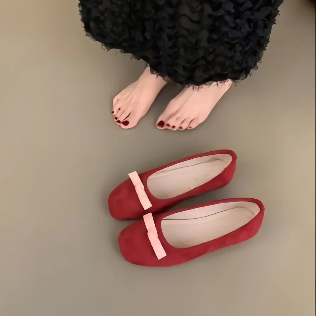 French Retro Bow Shallow Mouth Shoes Women's 2024 New Flat Mary Jane Milk Shoes - Image 9