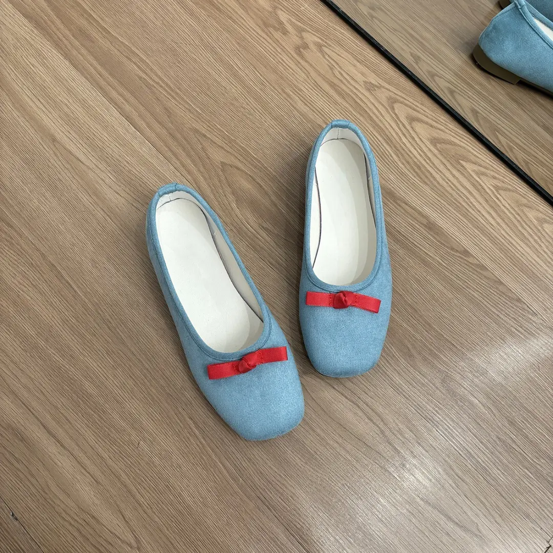 French Retro Bow Shallow Mouth Shoes Women's 2024 New Flat Mary Jane Milk Shoes - Image 4