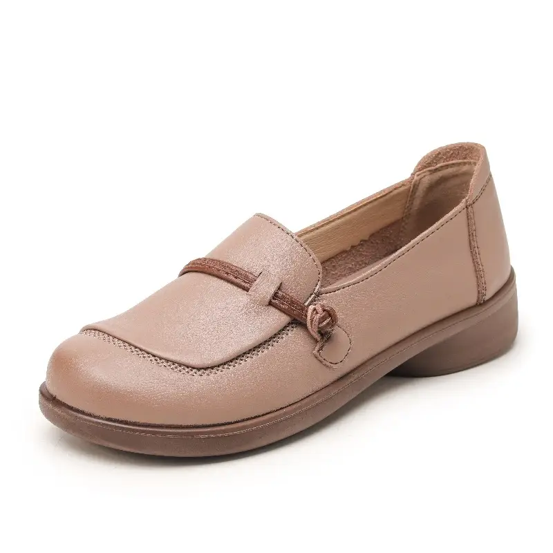 Soft-Soled, Soft-Surface Mom Shoes, Elegant Large-Size Women's Shoes, Summer Breathable and Comfortable Flat-Soled Shoes That Don'T Tire Your Feet, Slip-On Shoes for Women - Image 6